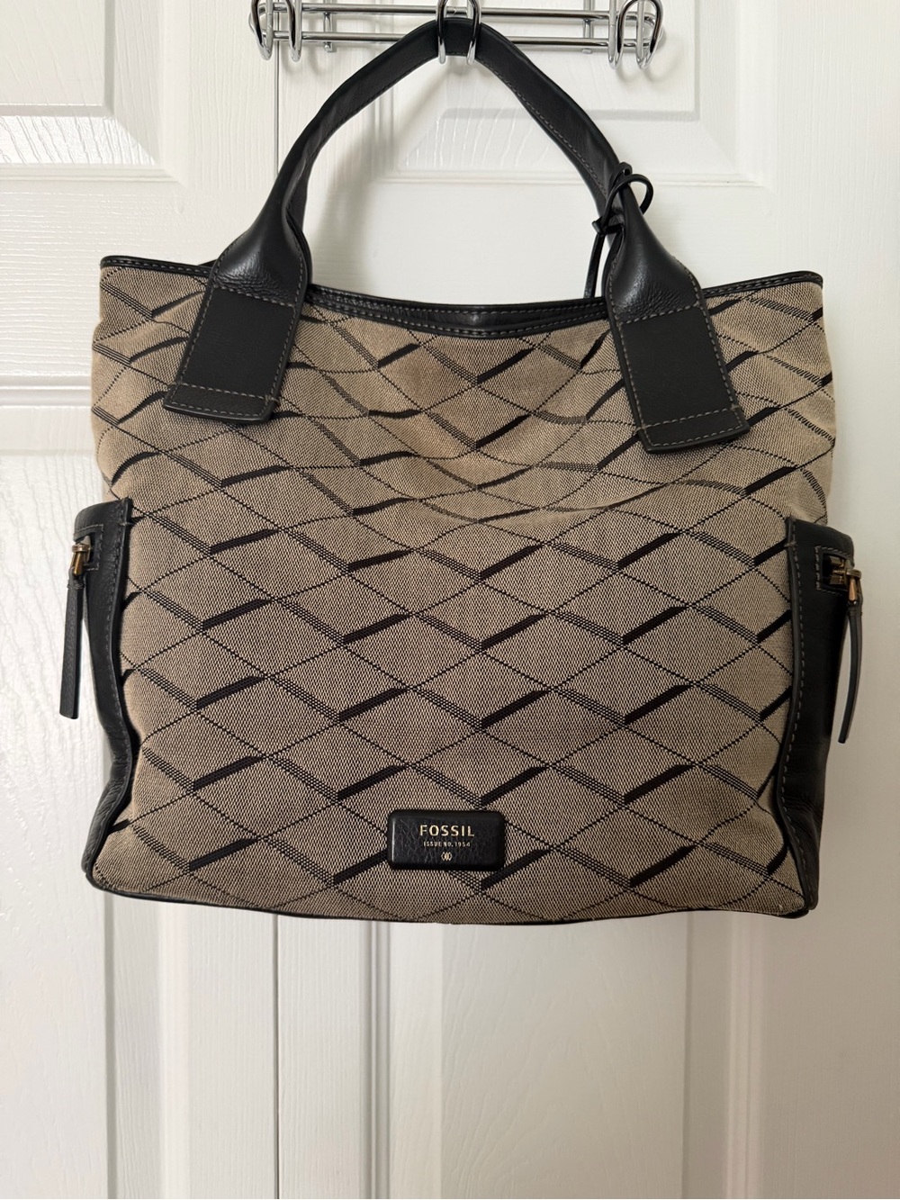 Fossil Emerson Beige and Black Patterned Shoulder Tote